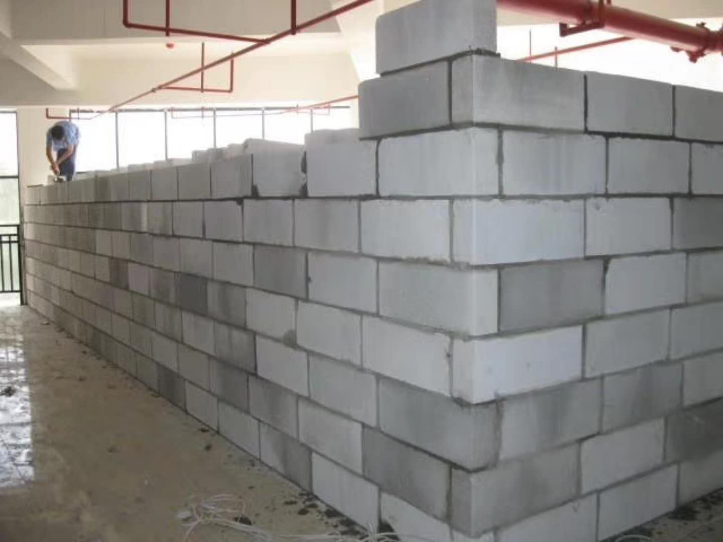 沛县蒸压加气混凝土砌块承重墙静力和抗震性能的研究